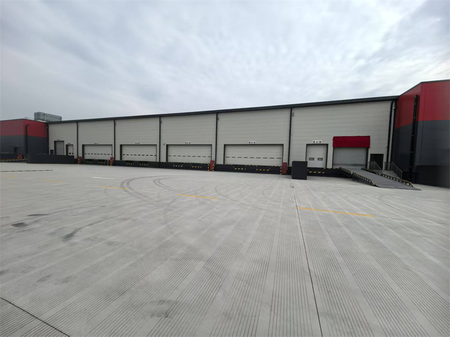 富满仓出租平台：浦东仓库选址的战略智慧