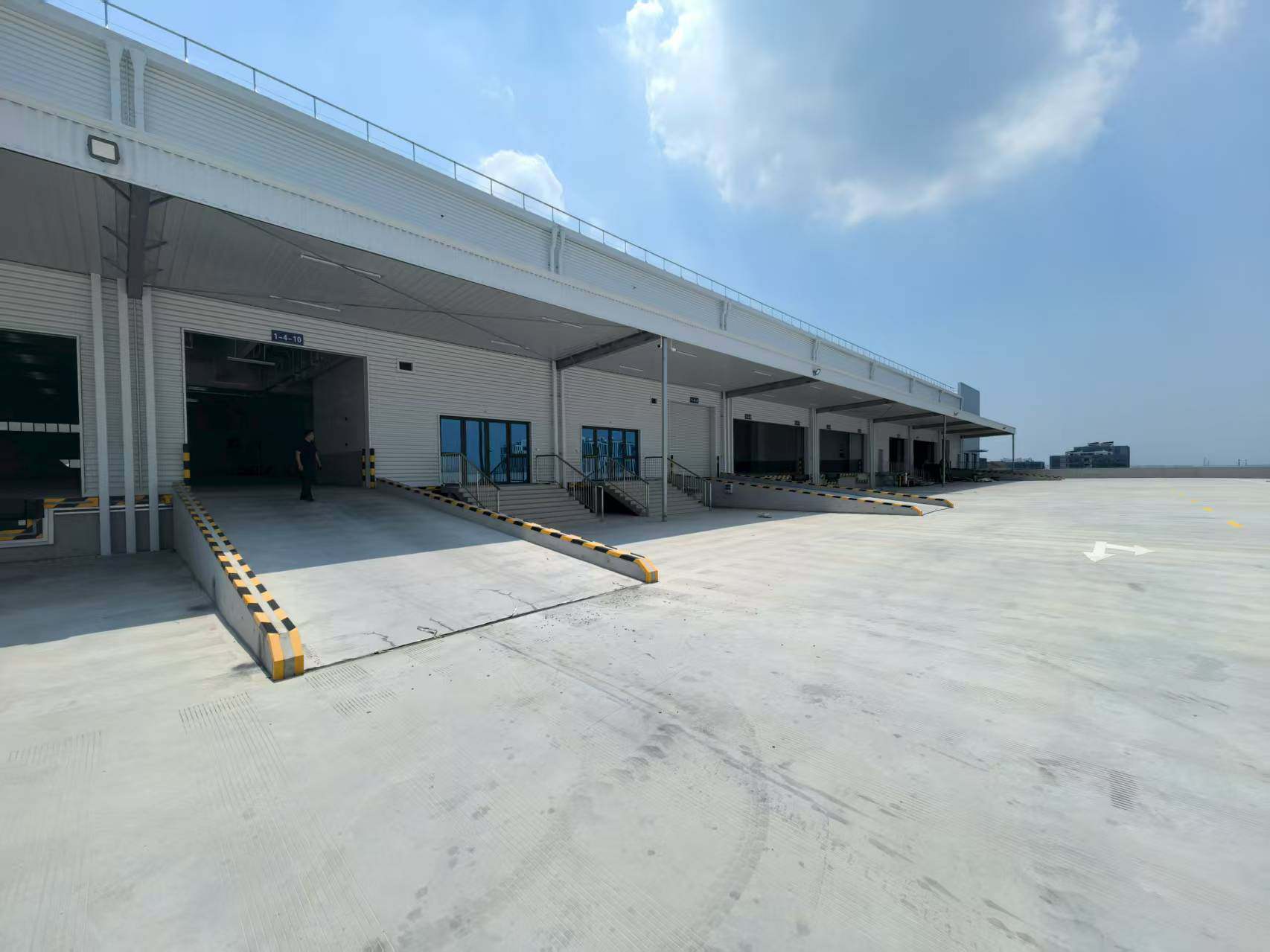 1757202041 1757202041