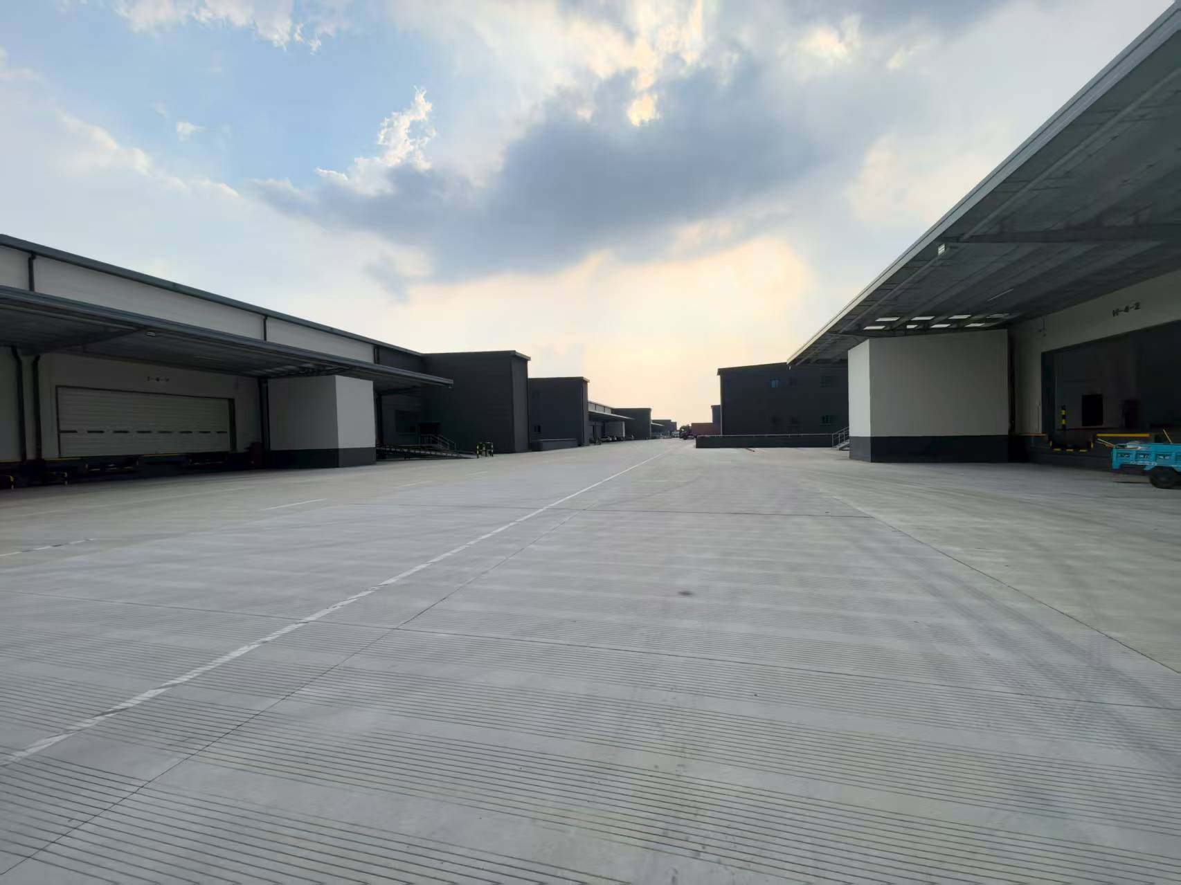 1749702511 1749702511